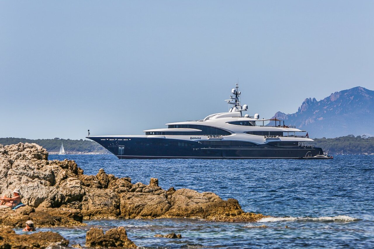 Barbara Yacht • Oceanco • 2017 • Propietario Felix Baker