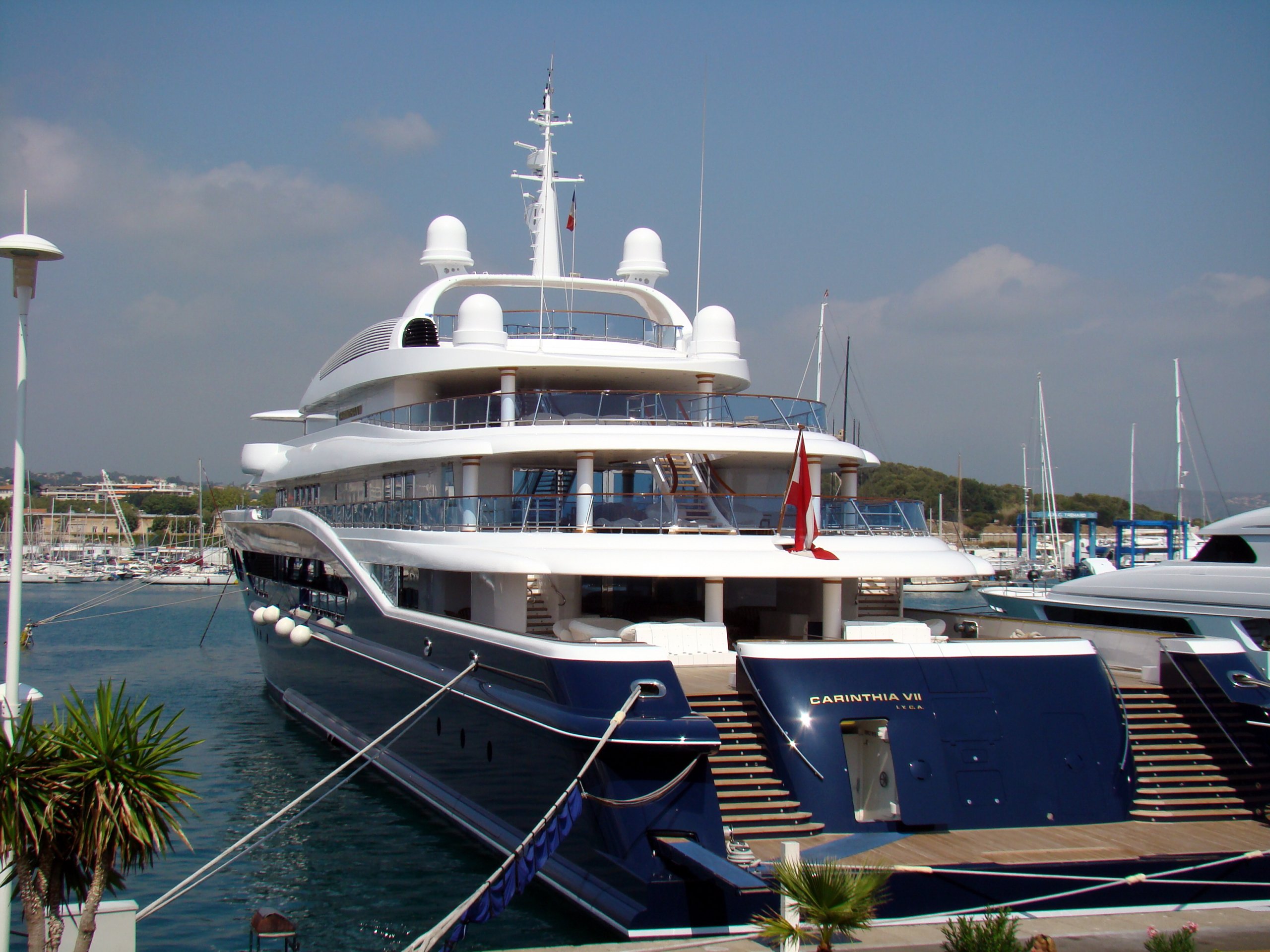 Yacht Carinthie VII • Lurssen • 2002 • Propriétaire Rubén Cherñajovsky