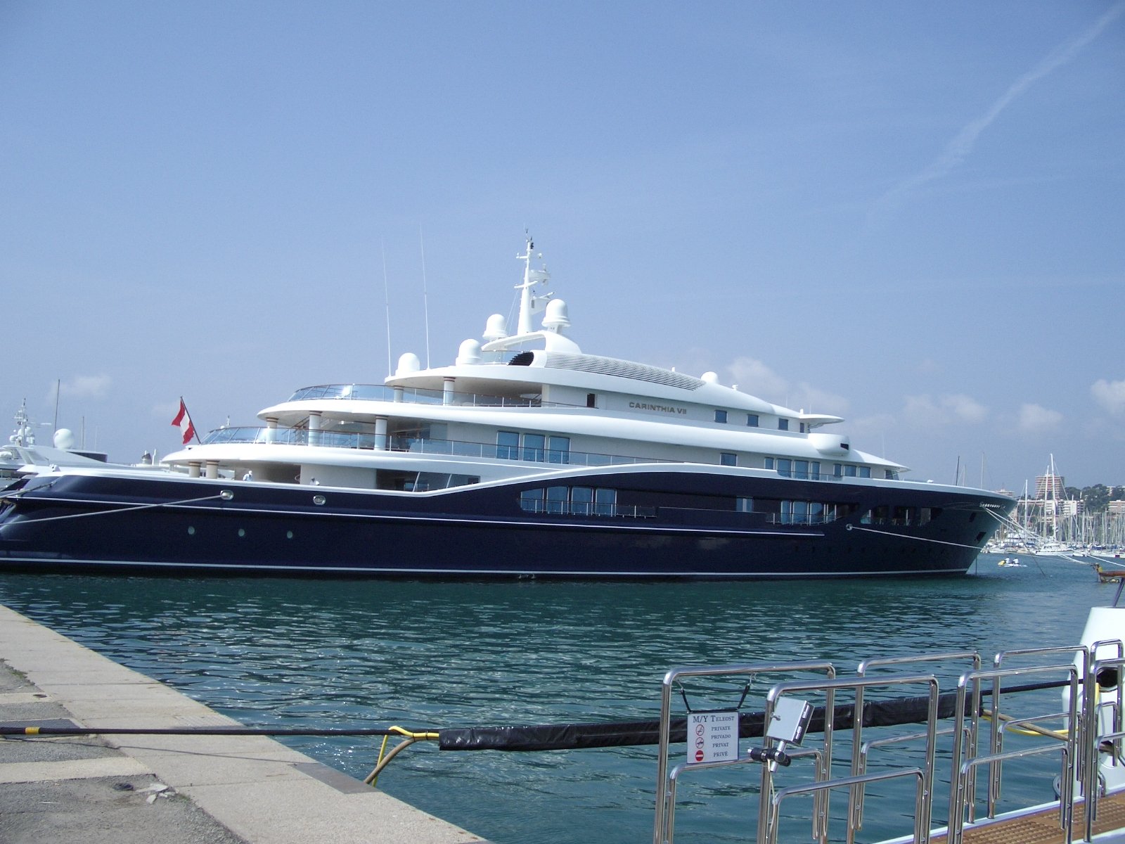 Yate Carintia VII • Lurssen • 2002 • Propietario Rubén Cherñajovsky