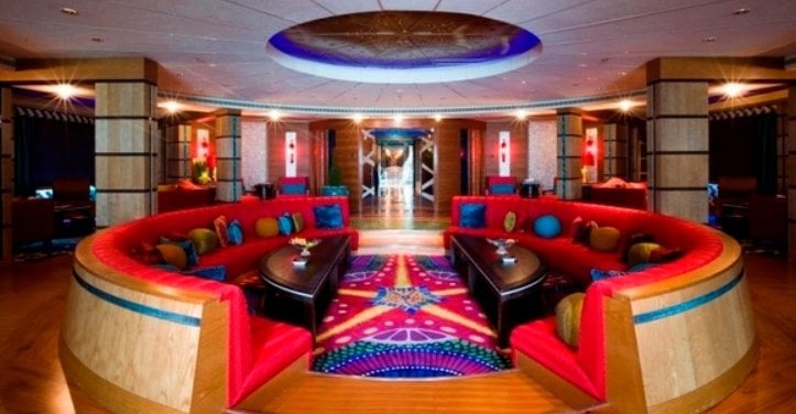 yacht Dubai interior