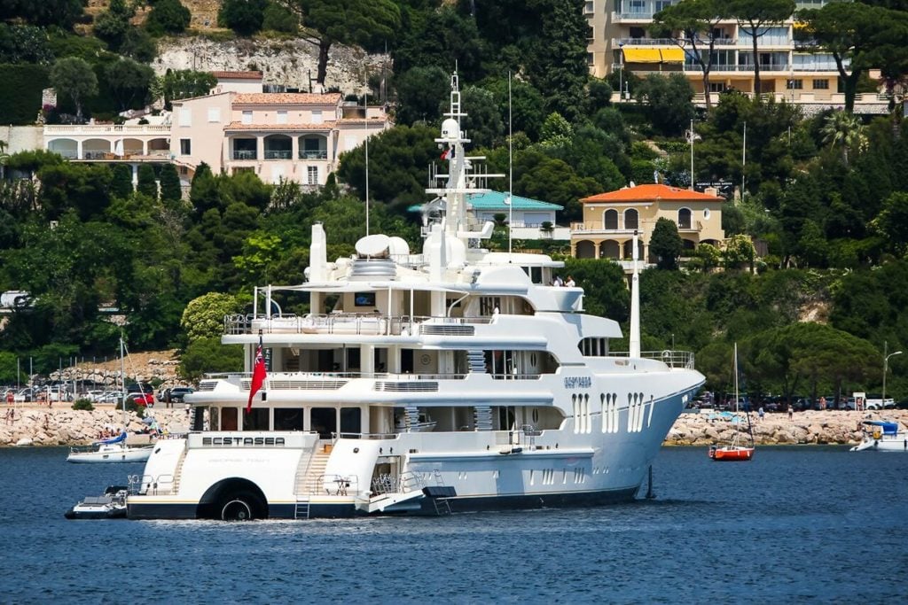 yacht ecstasea location