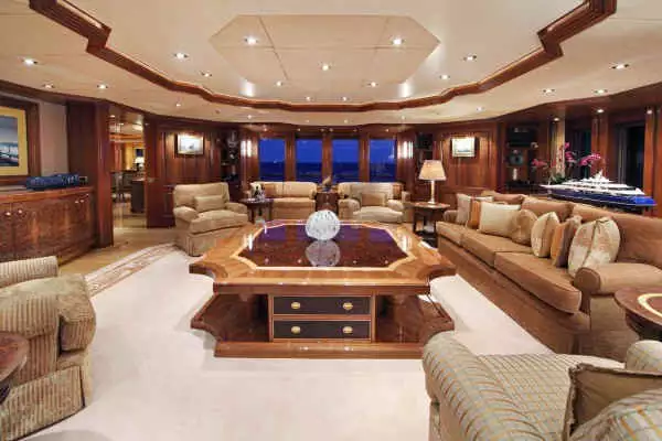 interno dell'alloro dell'yacht