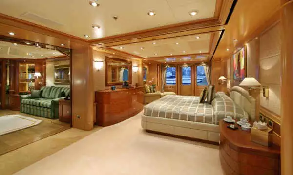 interno dell'alloro dell'yacht