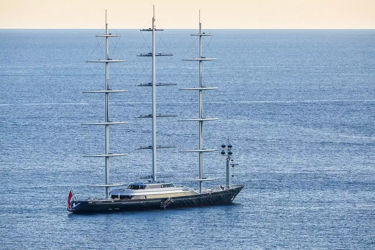 Maltese Falcon yatı – 88m – Perini Navi – Elena Ambrosiadou