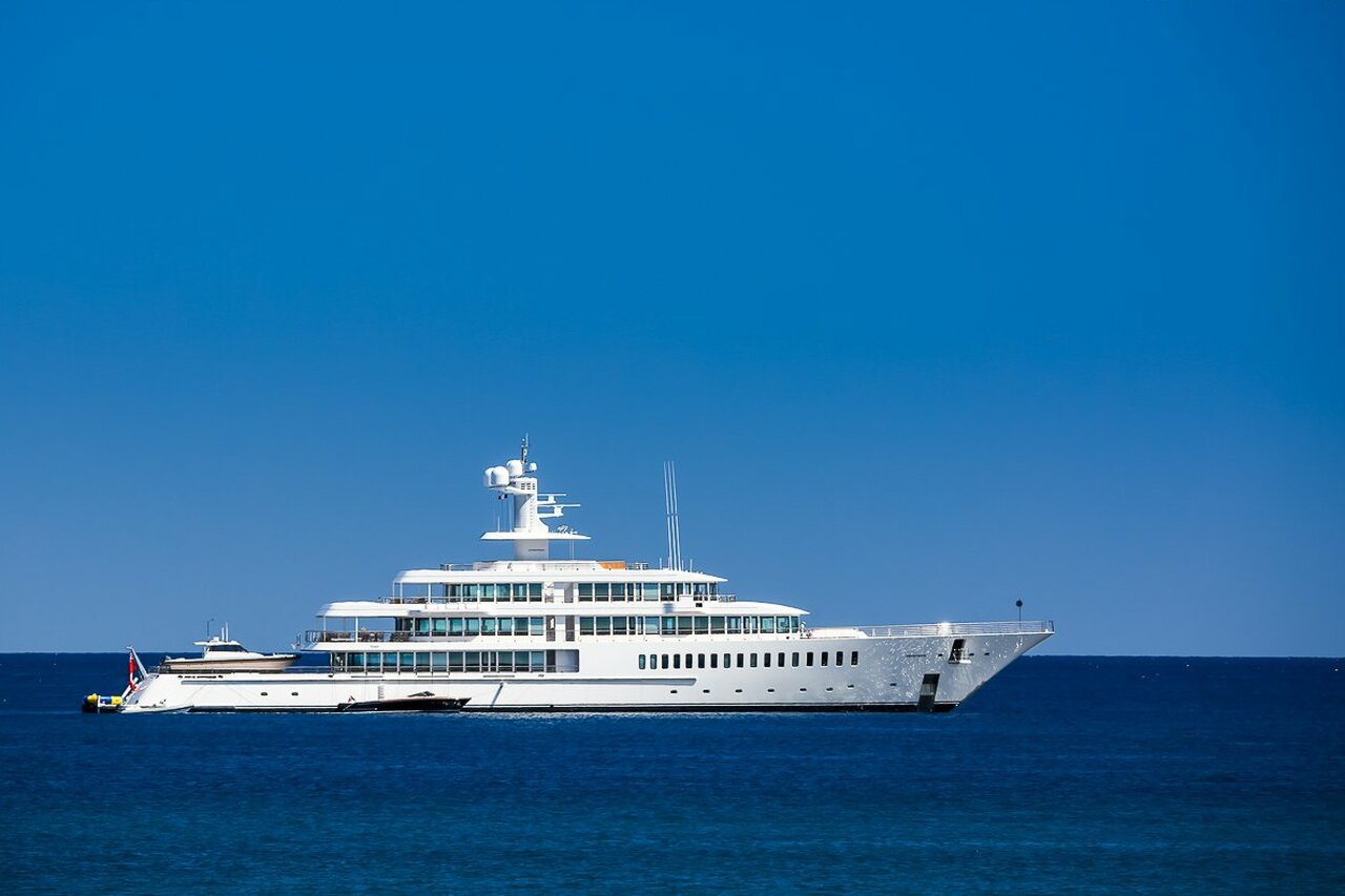 MUSASHI Yacht • Feadship • 2011 • владелец Ларри Эллисон