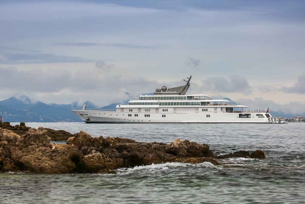 yacht Rising Sun - 138m - Lurssen - David Geffen