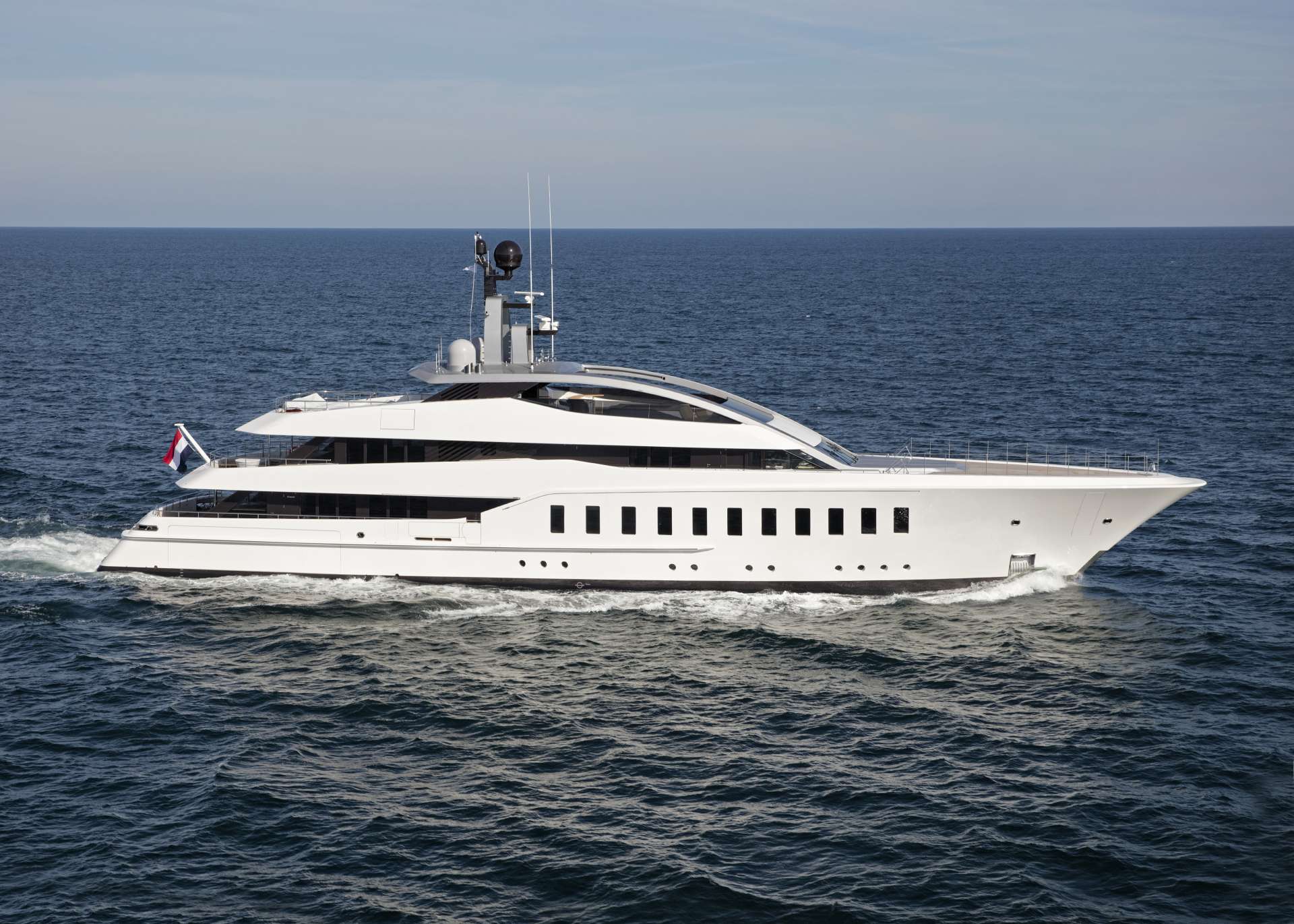 HALO Yacht • Feadship • 2015 • Владелец Барри С. Штернлихт