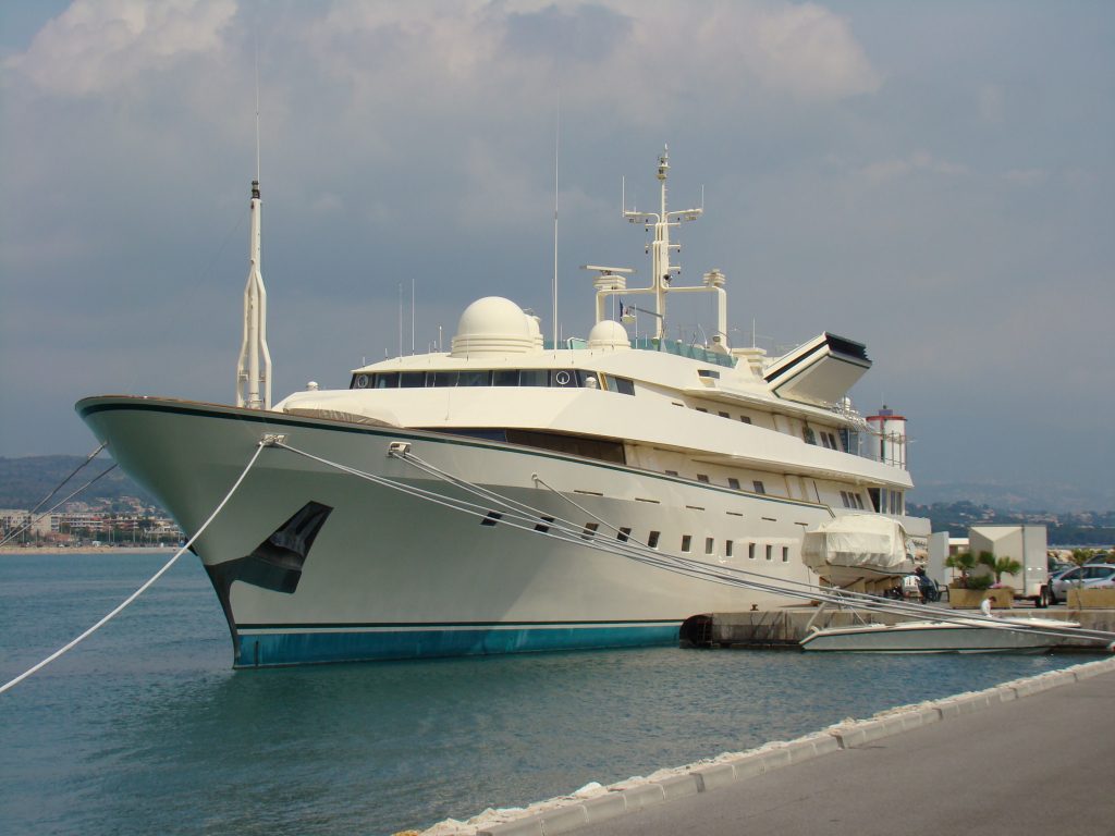 yat Kingdom 5KR - Benetti - 1980 - Prens Alwaleed bin Talal