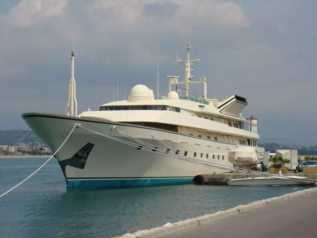 yate Kingdom 5KR - Benetti - 1980 - Príncipe Alwaleed bin Talal