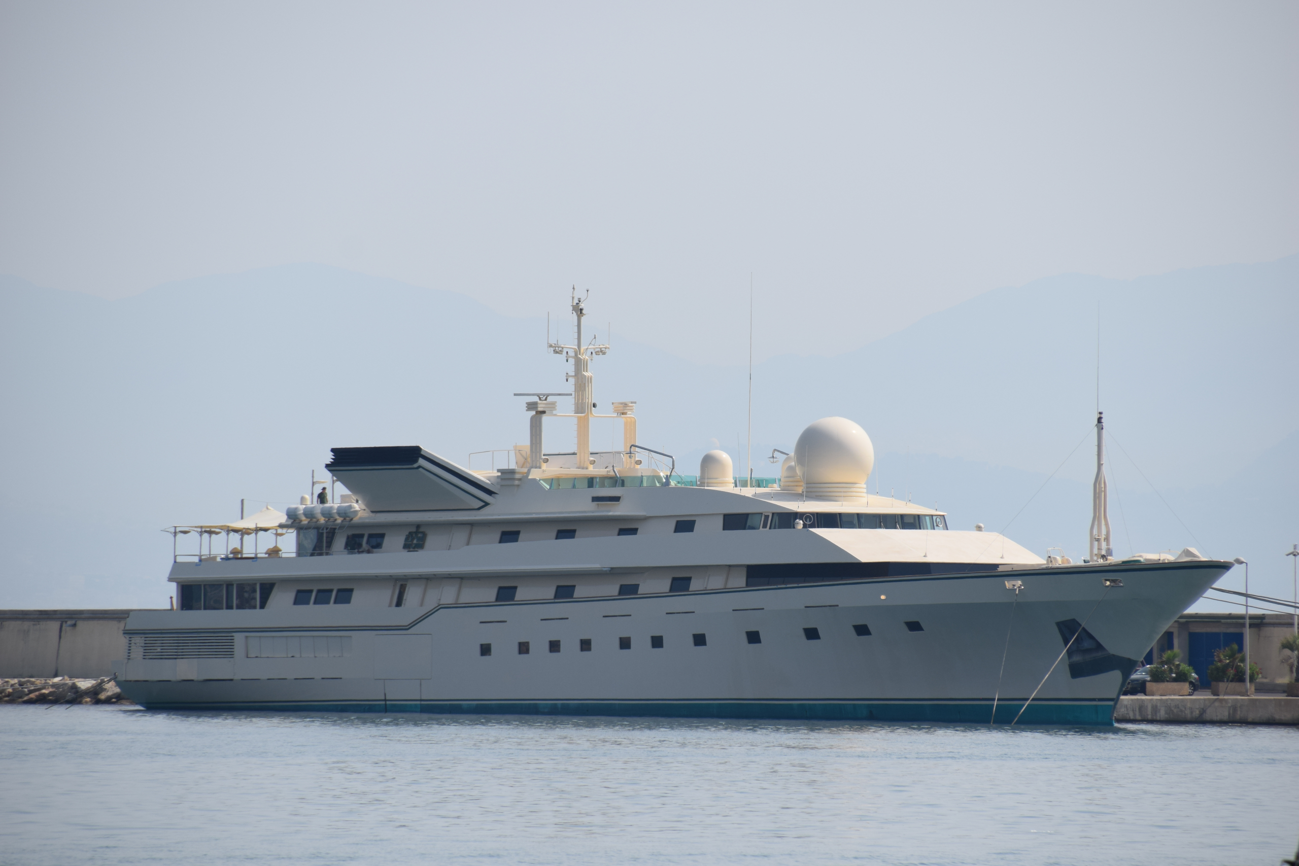 yate Kingdom 5KR - Benetti - 1980 - Príncipe Alwaleed bin Talal