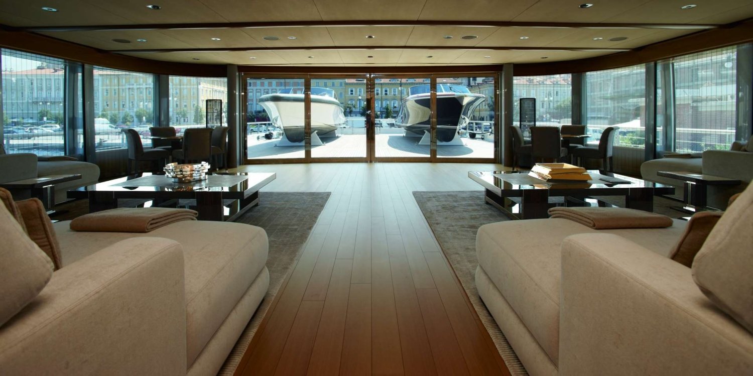 inside fountainhead yacht