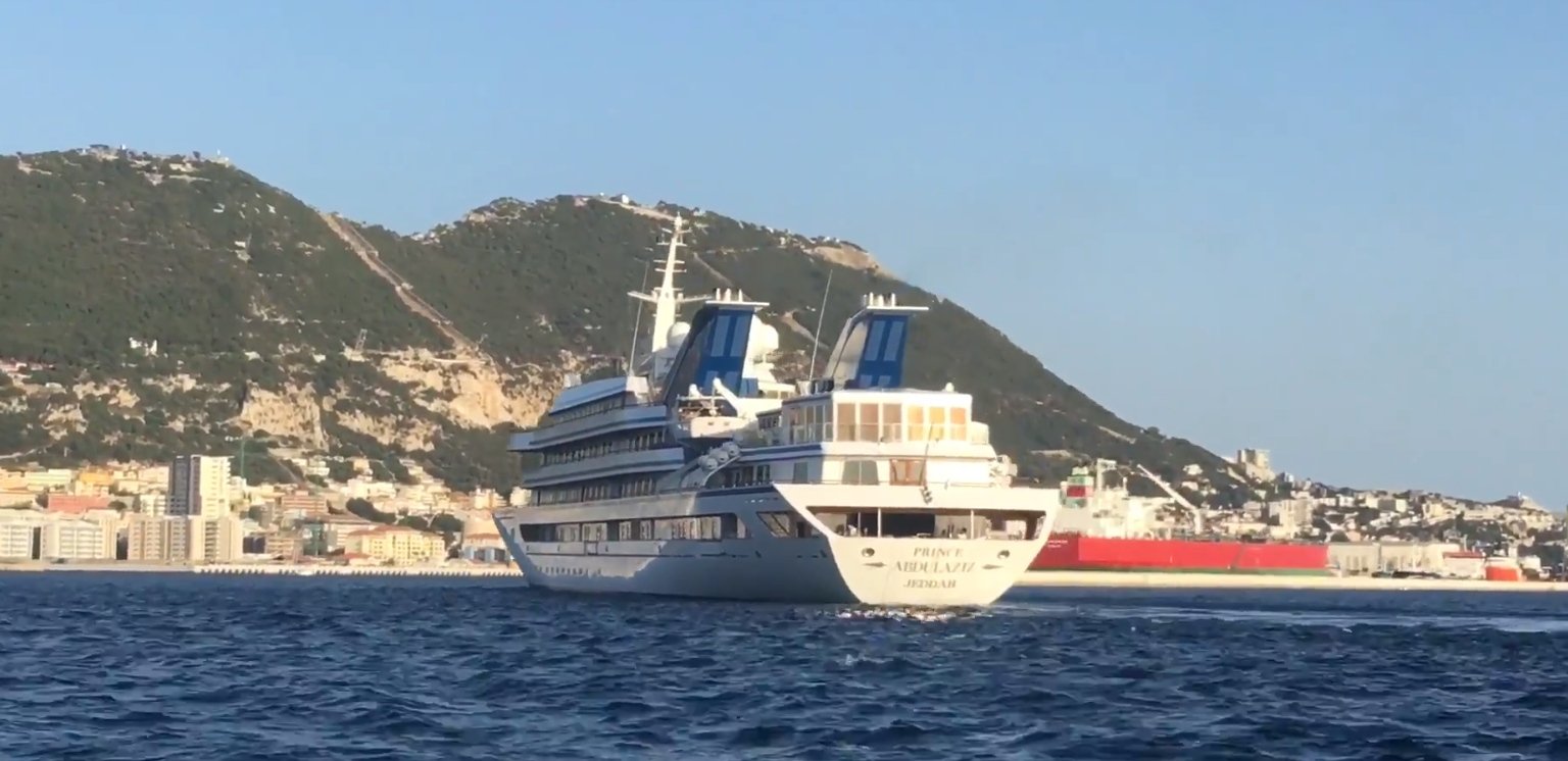 PRINCE ABDULAZIZ Yacht • Helsingor Vaerft • 1984 • Eigner Prince Abdul Aziz