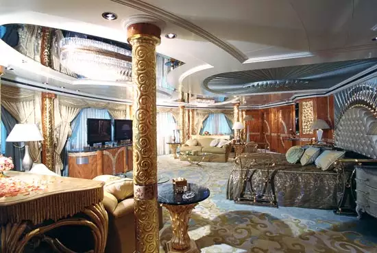 Intérieur du yacht Prince Abdulaziz