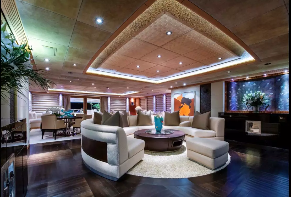 Intérieur du yacht Oceanco Sunrays