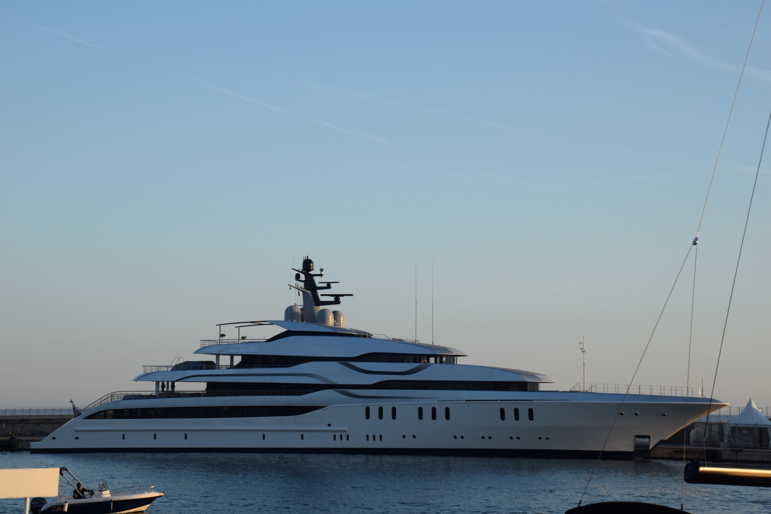 Яхта ТАНГО • Feadship • 2011 • владелец Виктор Вексельберг