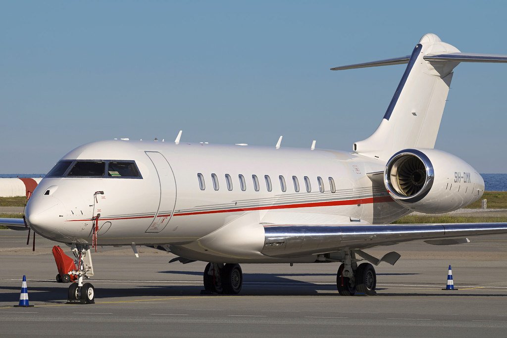 Bombardier Global 5000 9H-OMK