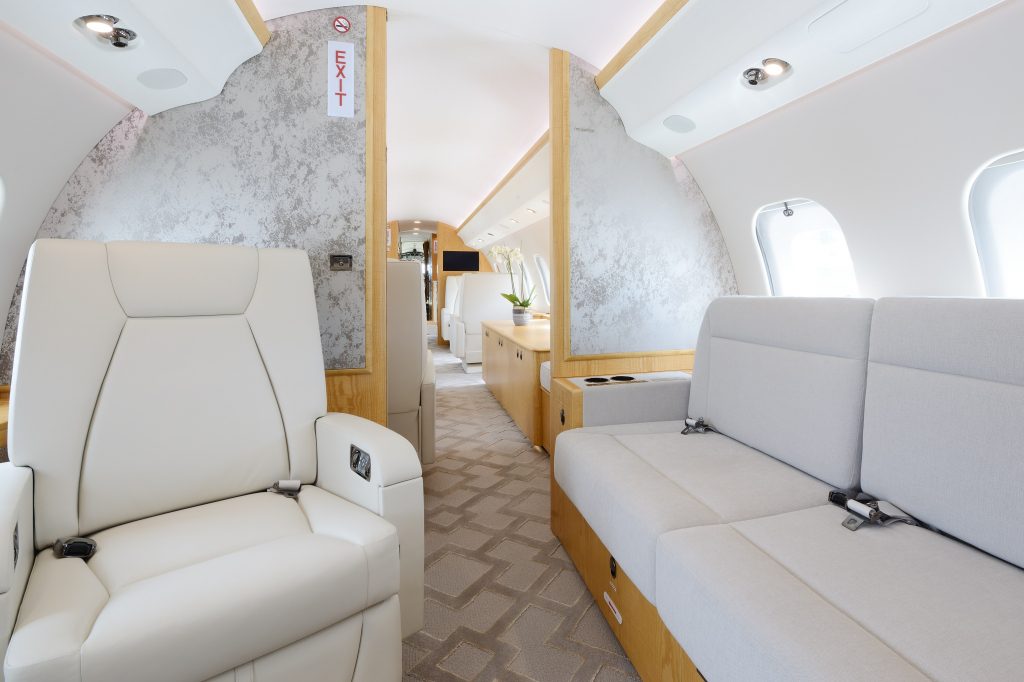 Самолет 9H-LDN Global 6000 Лукаса Лундина