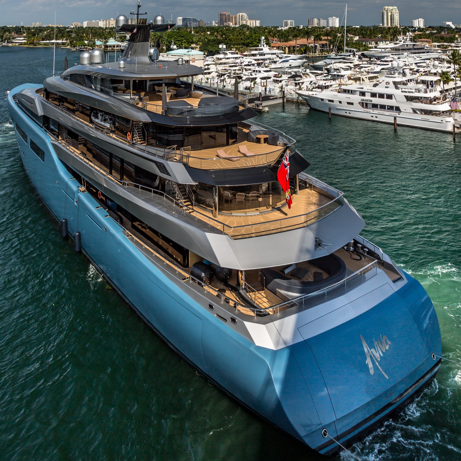 joe lewis yacht in london