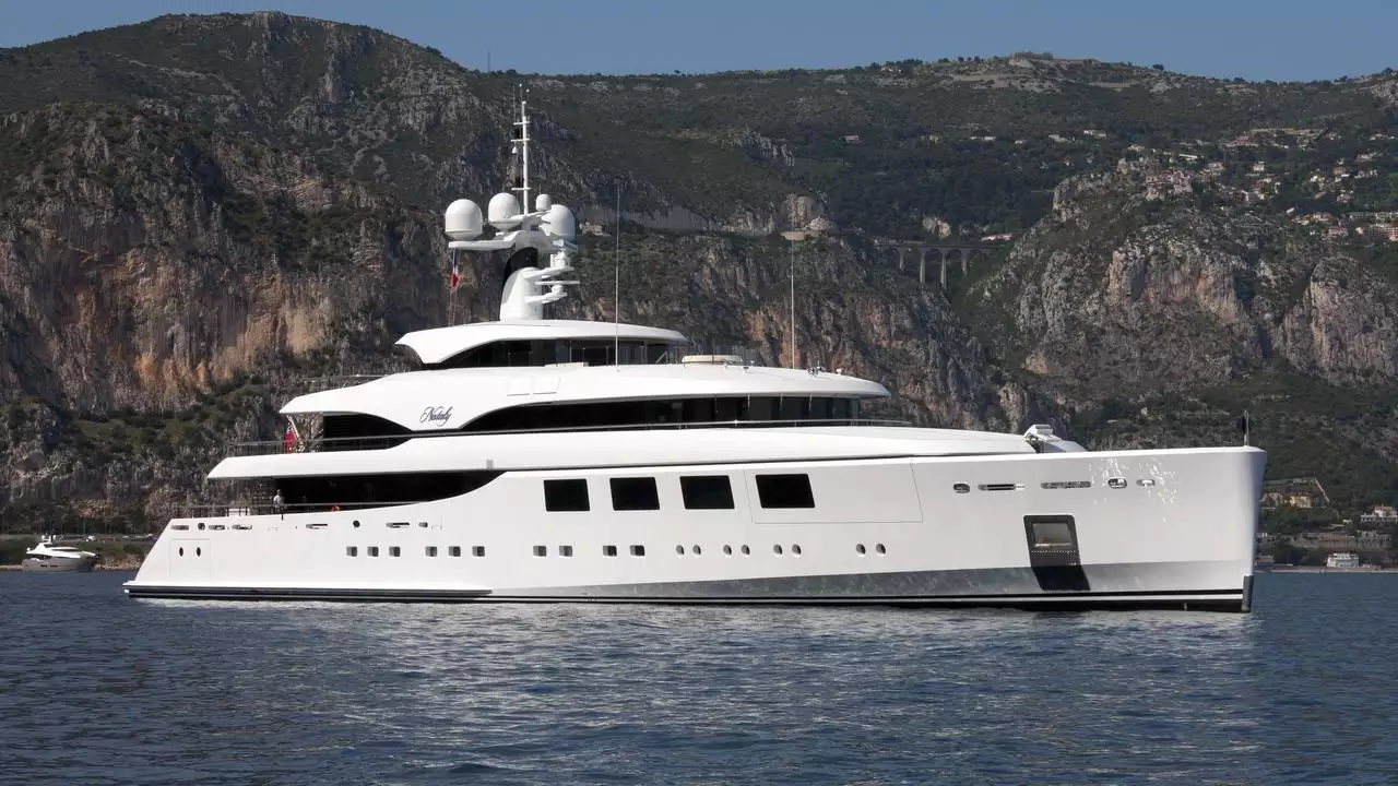 RAHIL Yacht • Benetti • 2011 • المالك Arkady Rotenberg