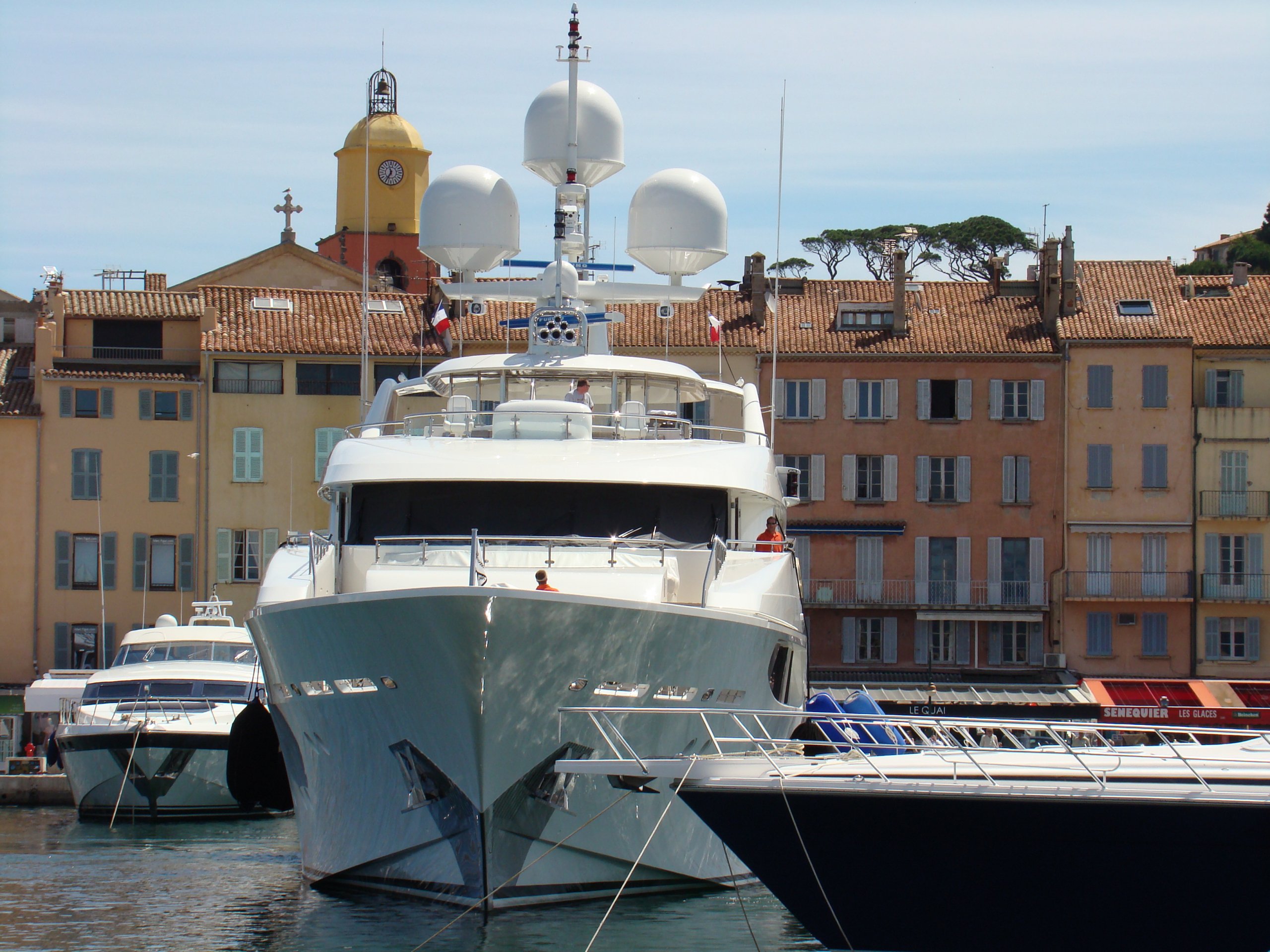 BOARDWALK Yacht • Westport • 2010 • Owner Tilman Fertitta