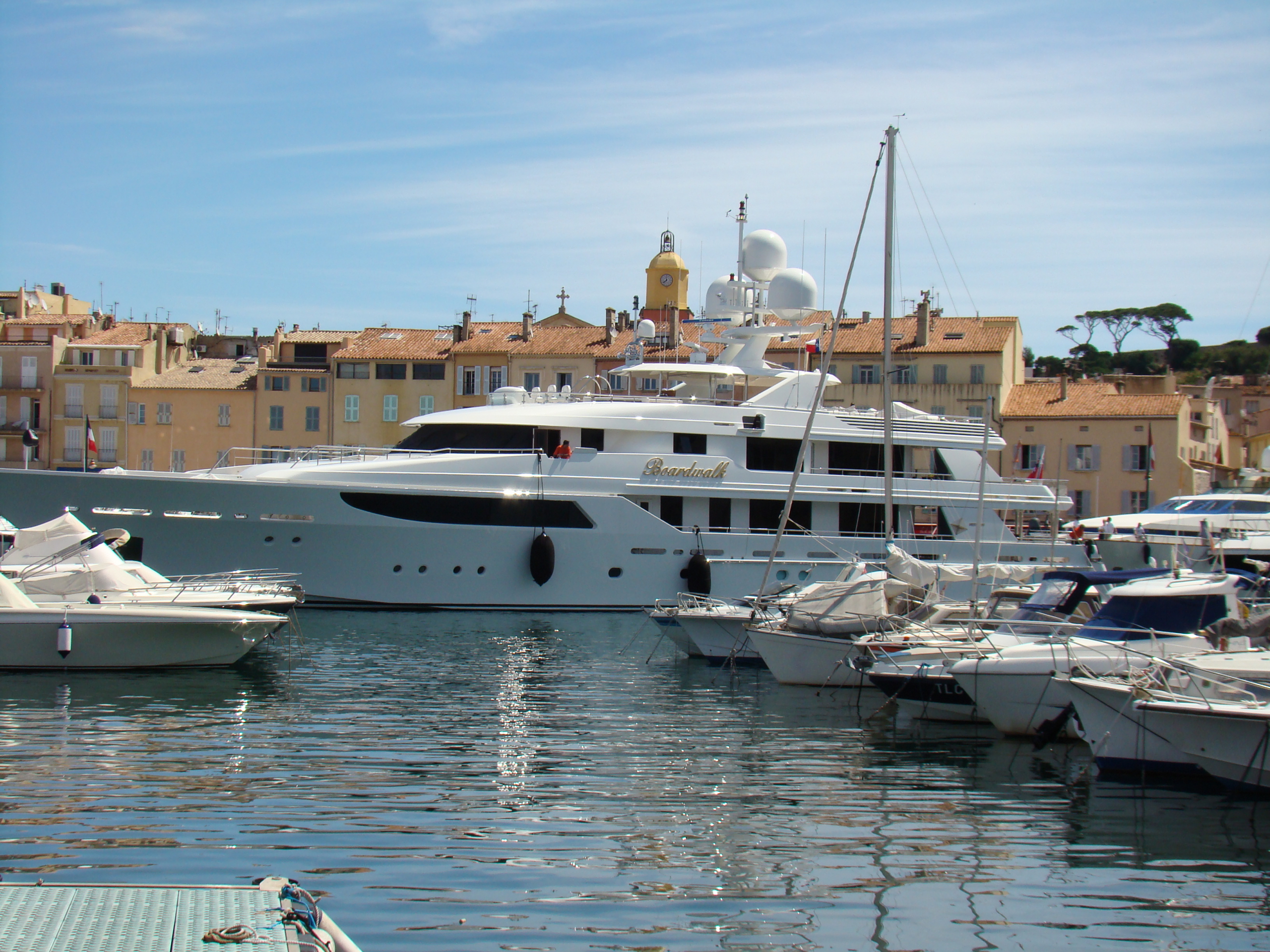 BOARDWALK Yacht • Westport • 2010 • Proprietario Tilman Fertitta