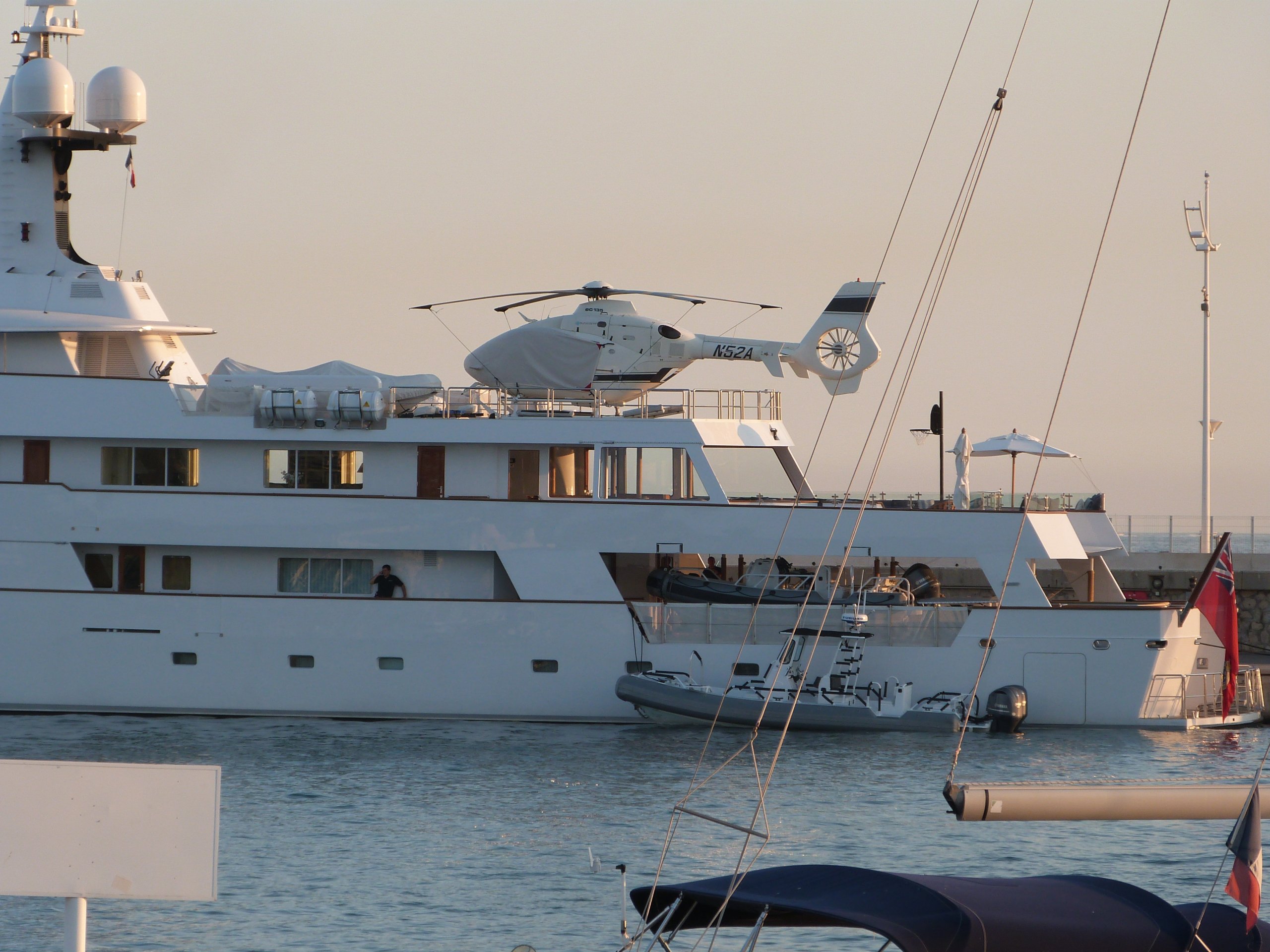 FALCON LAIR Yacht • Feadship • 1983 • Besitzer Michael Rogerson