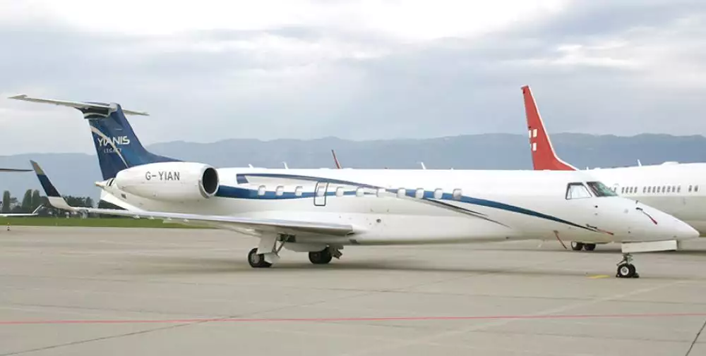 G-YIAN Embraer John Christodoulou privéjet 