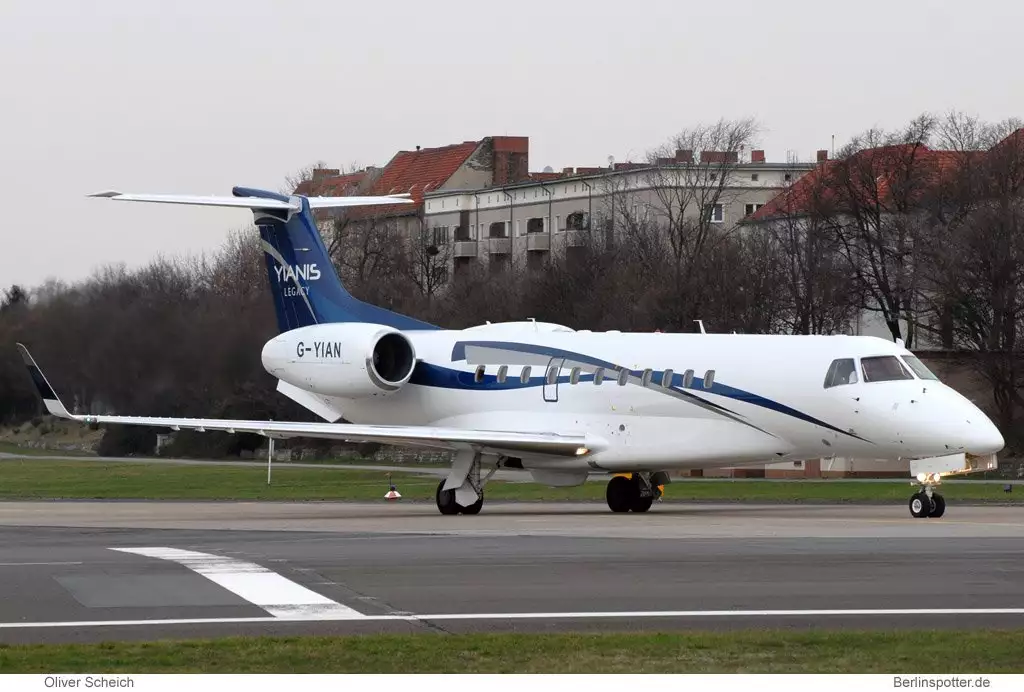 G-YIAN Embraer John Christodoulou privéjet 