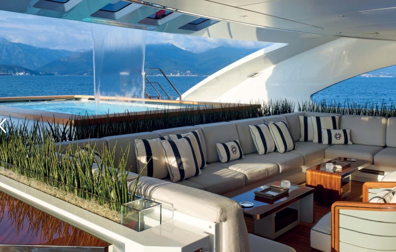 yacht Galactica Super Nova intérieur