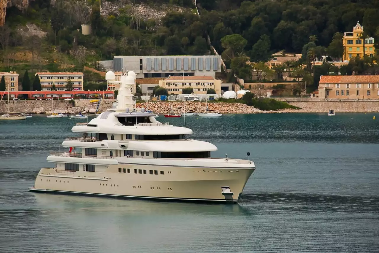 GRACE Yacht • Abeking&Rasmussen • 2014 • 82m • Propriétaire John Reece