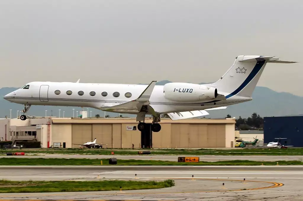 I-LUXO Gulfstream G550 Дель Веккьо