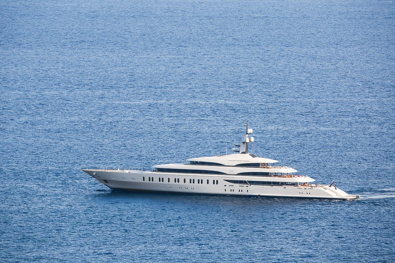 yate IJE - 108m - Benetti - James Packer