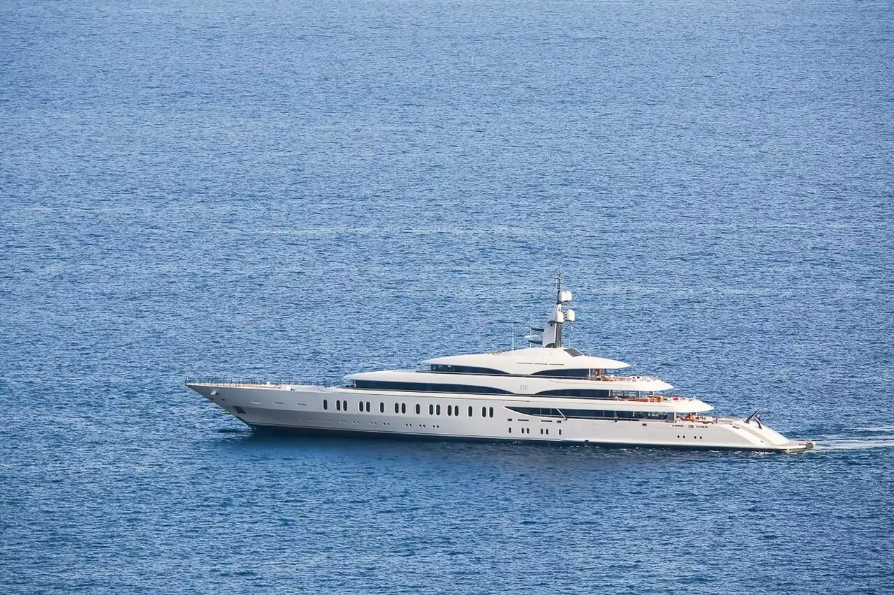 yacht IJE – 108m – Benetti - James Packer