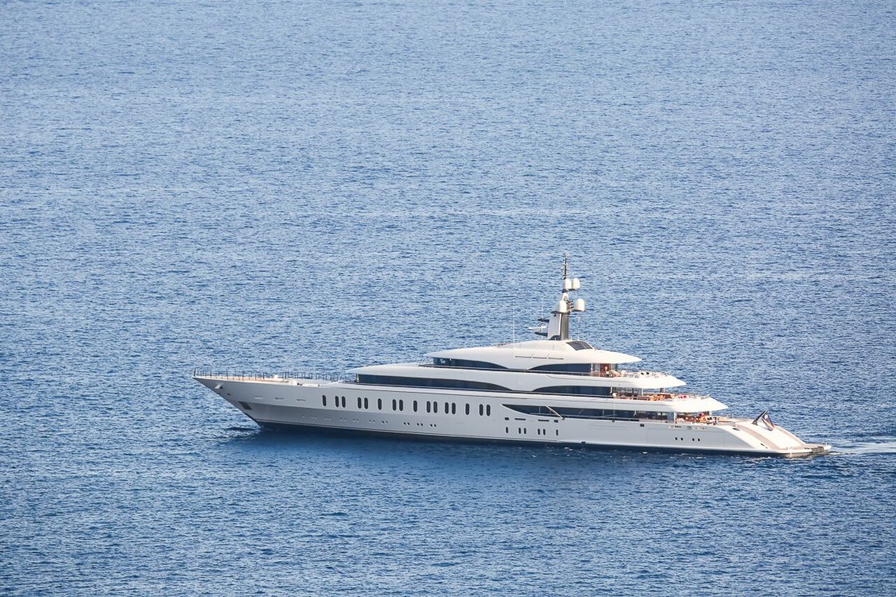 yacht IJE - 108m - Benetti - James Packer