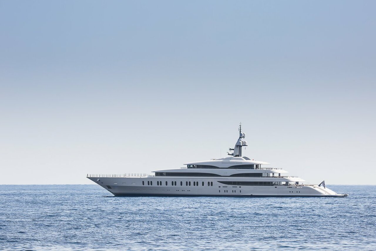 yate IJE – 108m – Benetti - James Packer