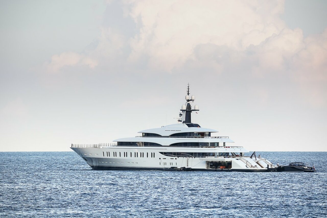 yate IJE - 108m - Benetti - James Packer