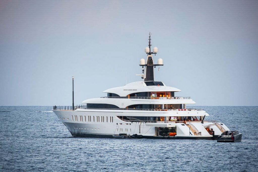 200m yachts for sale