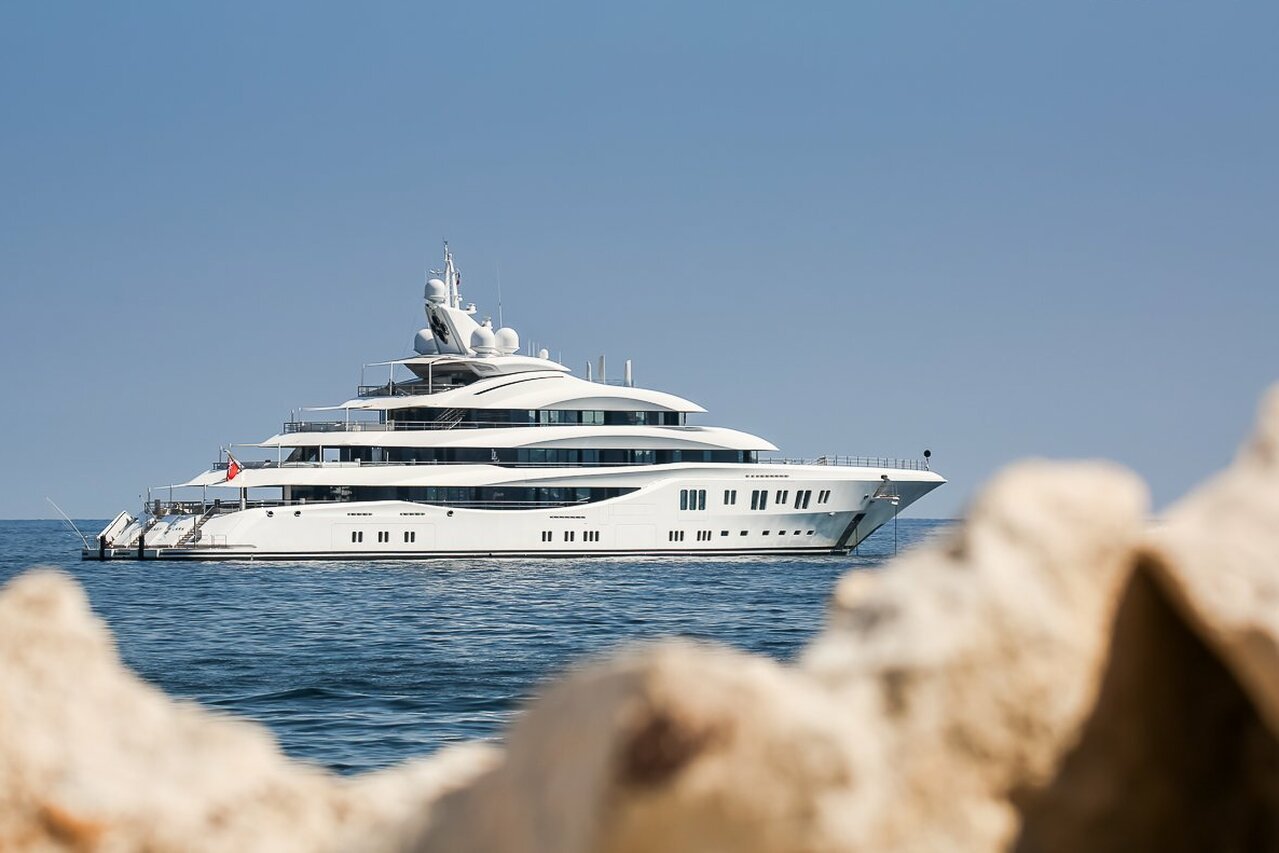 Lady Lara yatı – 91m – Lurssen - Alexander Machkevitch