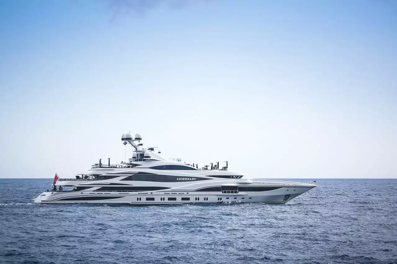 LIONHEART Yacht • Benetti • 2016 • Sahibi Philip Green