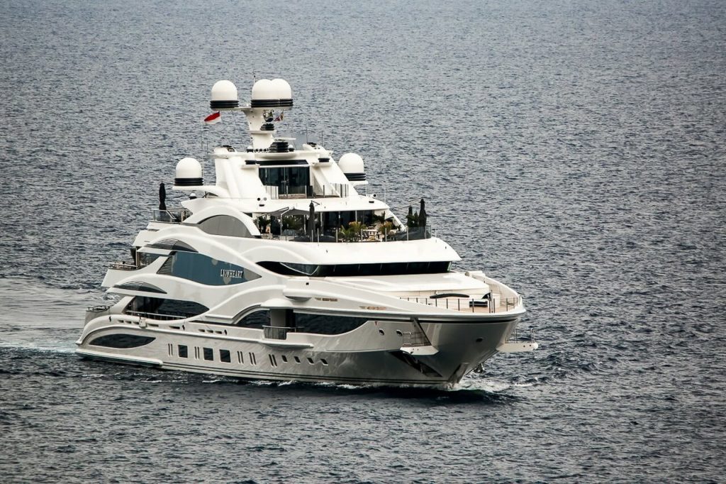 yacht lionheart