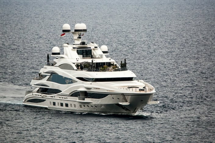 lionheart yacht innen