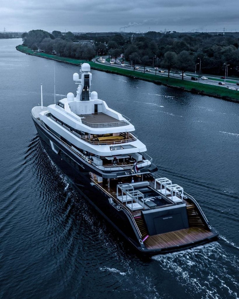 lorenzo joseph fertitta yacht