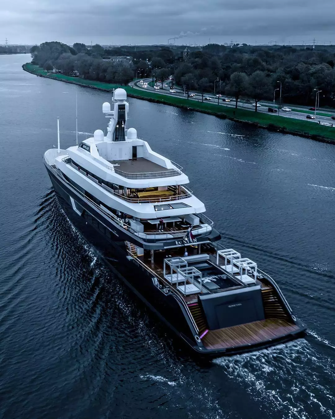 LONIAN Yacht • Feadship • 2018 • Propriétaire Lorenzo Fertitta