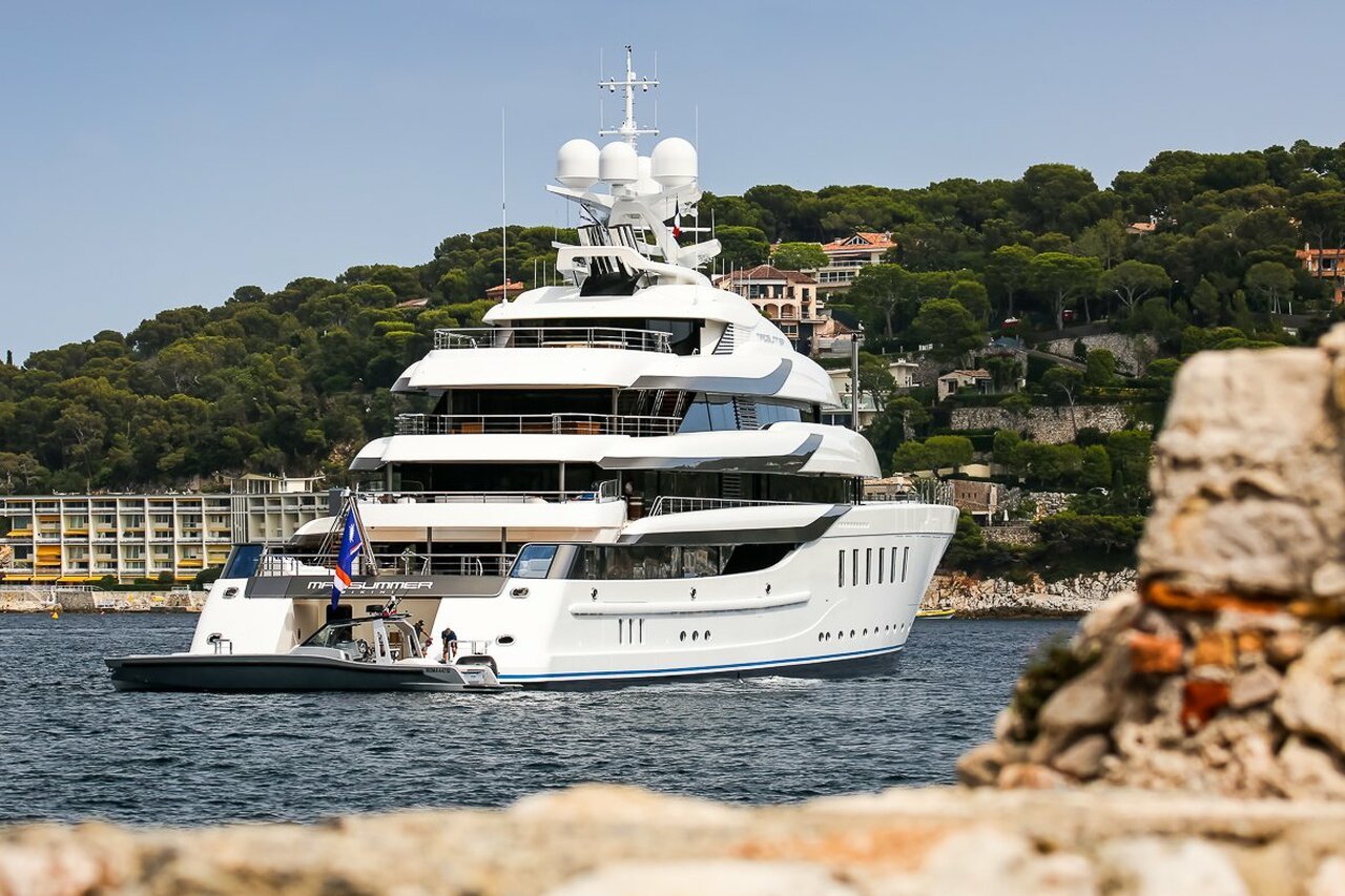 MADSUMMER Yacht • Lurssen • 2019 • المالك جيفري سوففر