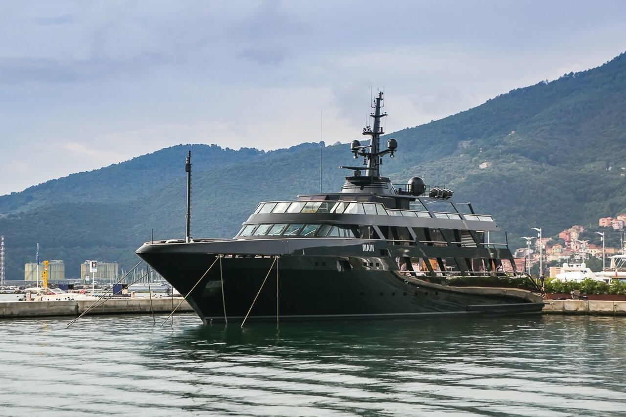 Yacht principal – 65m – Codecasa - Giorgio Armani