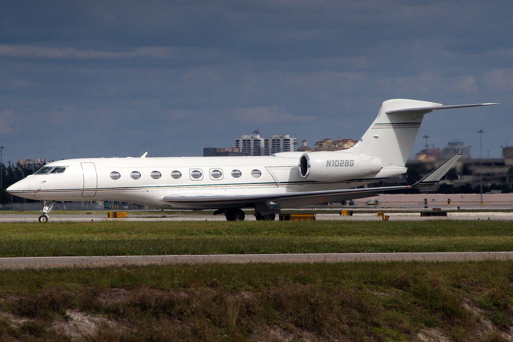 طائرة جيمس بيرويند N102BG G650