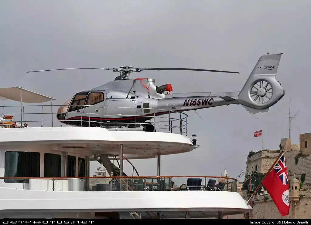 Helicóptero N165WC tt Attessa
