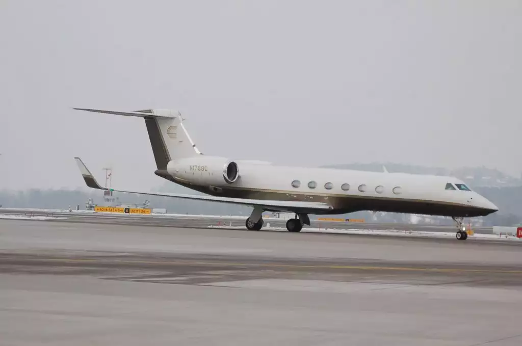 N1759C G550 Rick Caruso