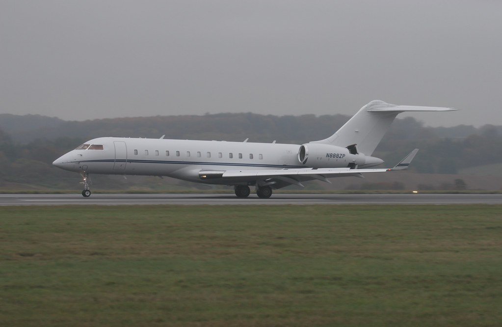 N888ZP Bombardier Packer family private jet