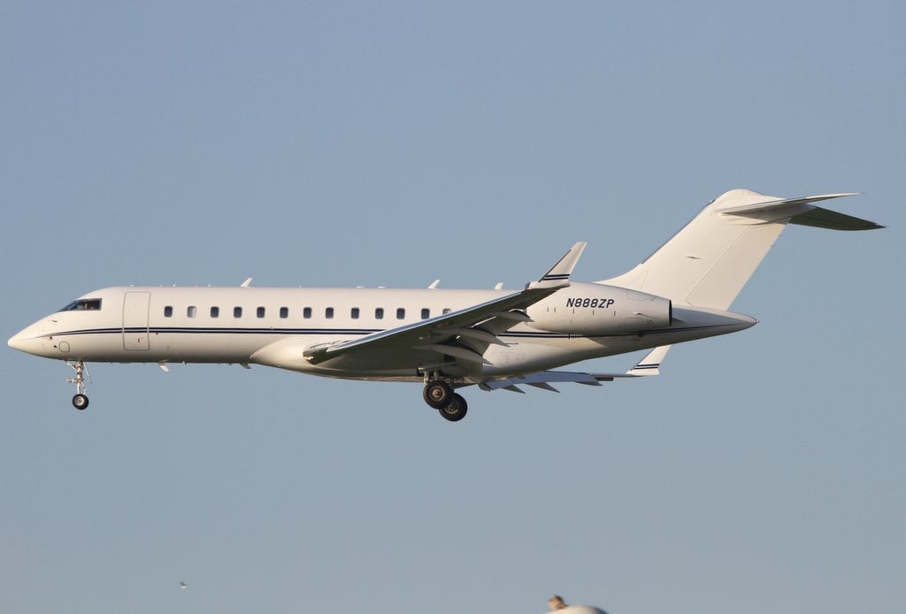 N888ZP Bombardier Packer family private jet